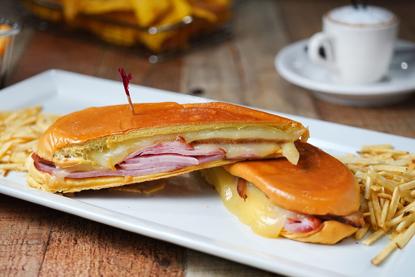 Q-BAN Cafe photo 4