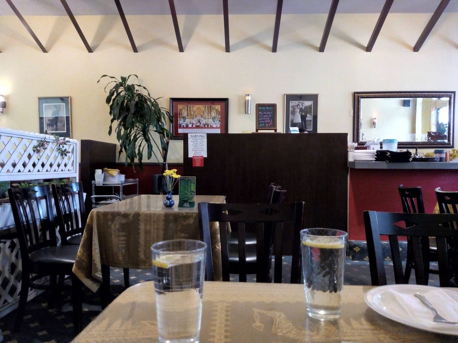 Hana Kitchen - Santa Barbara Downtown