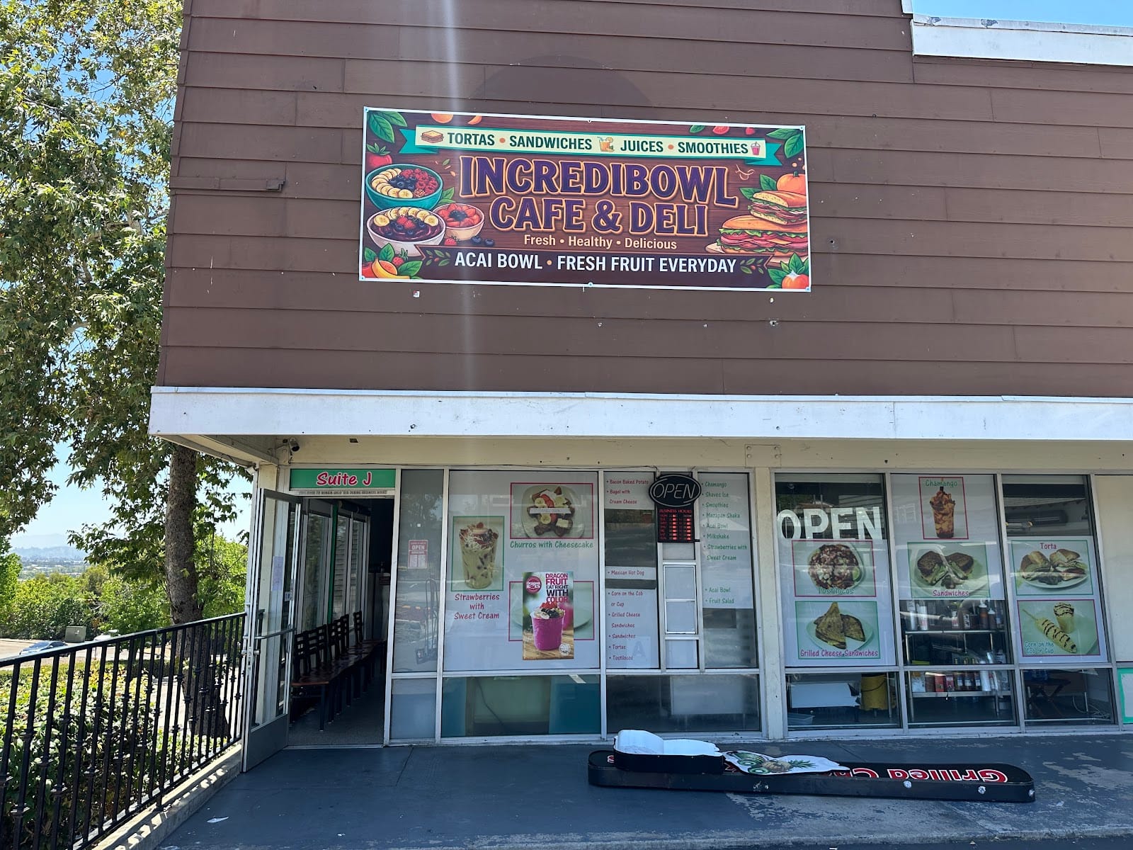 Incredibowl Cafe & Deli