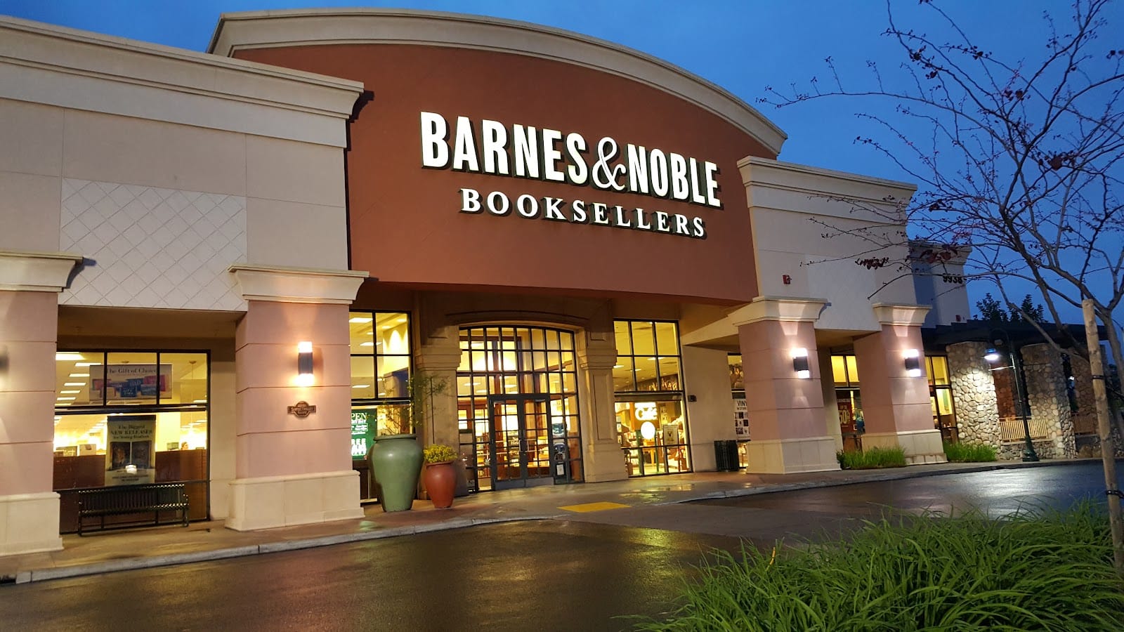 Barnes & Noble