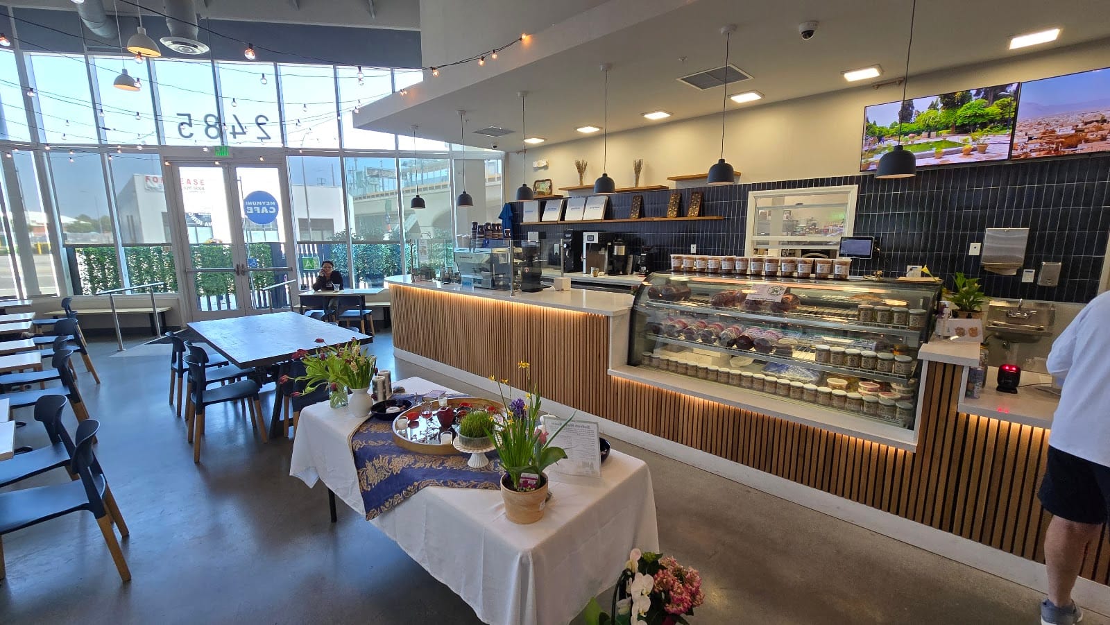Meymuni Cafe