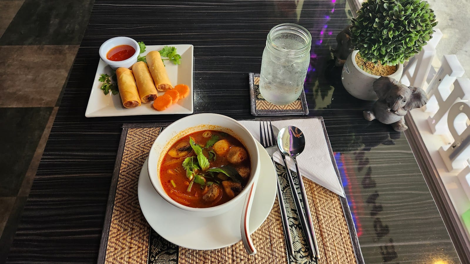 Lucky Elephant Cafe