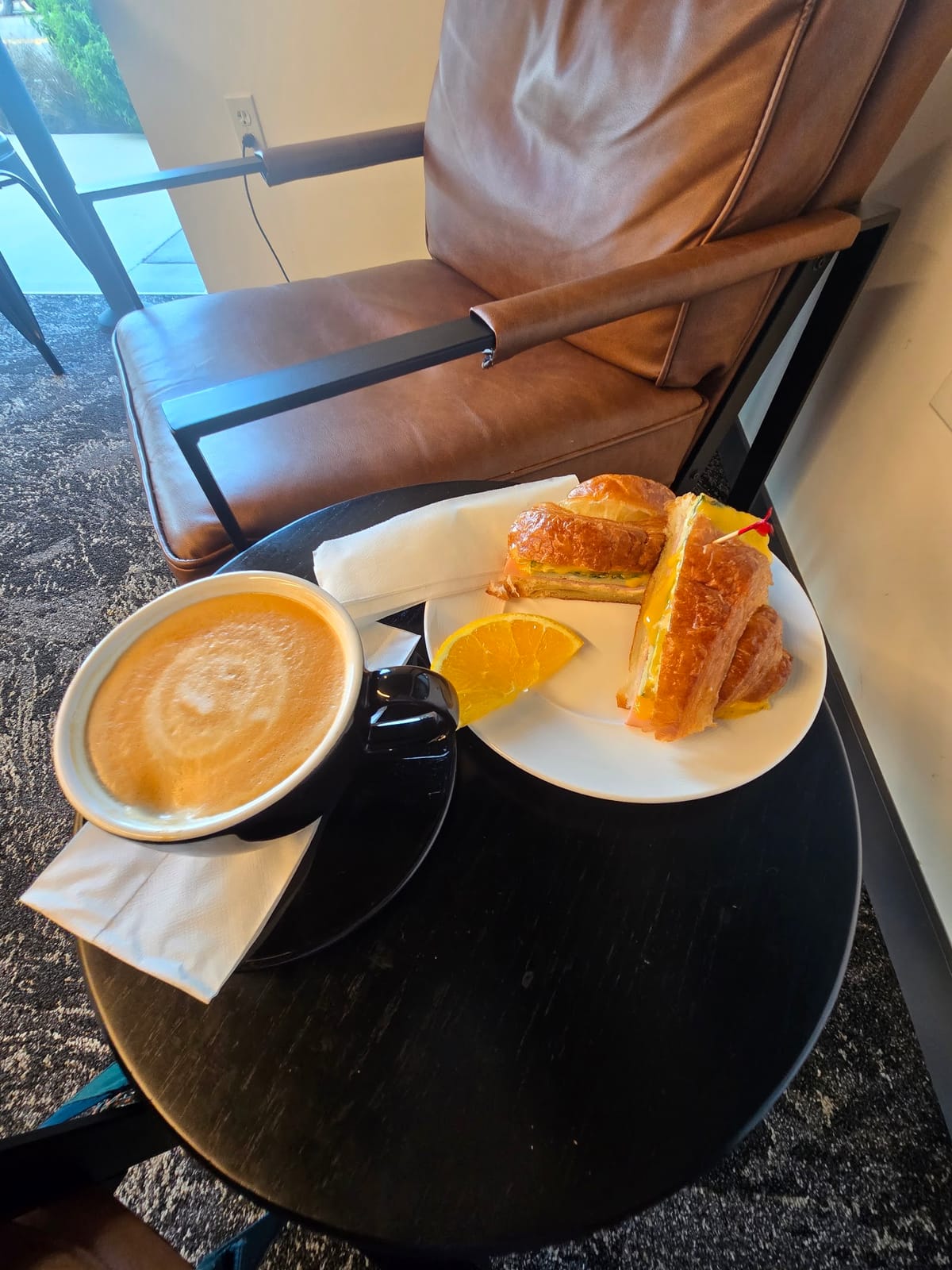 Nazu's Cafe