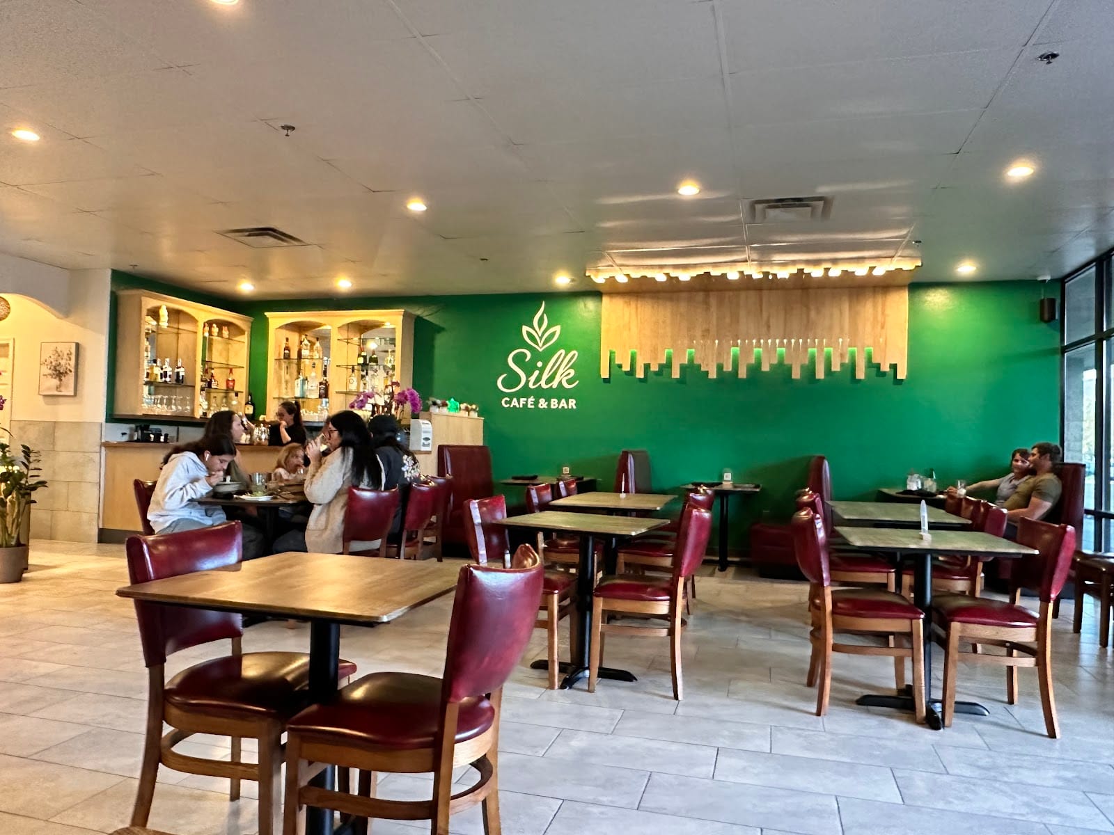 Silk Cafe & Bar