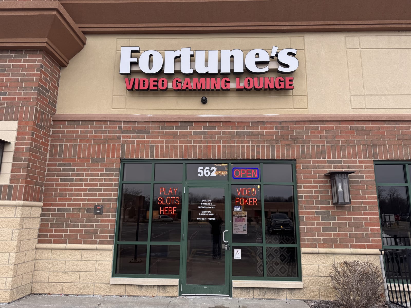 Fortune's - Live Video Gaming photo 3