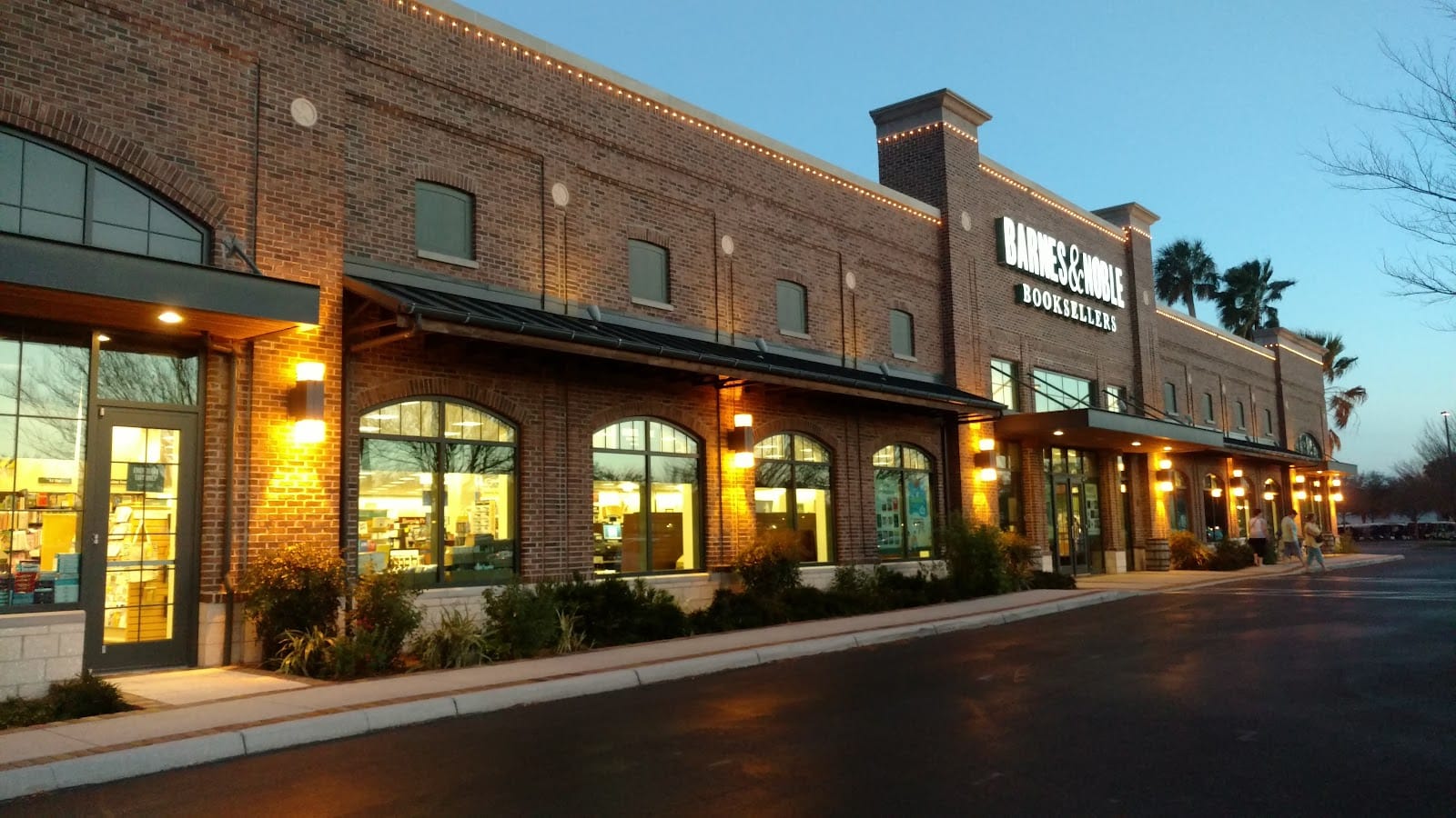 Barnes & Noble