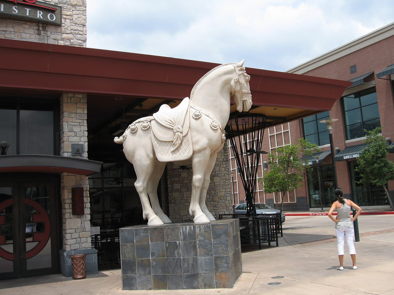 Barnes & Noble photo 3