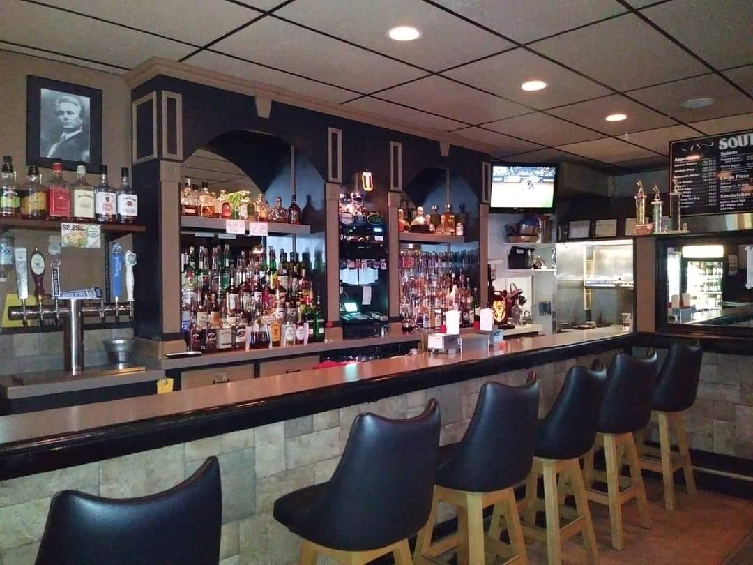 Southside Bar, Grill & Pool Room