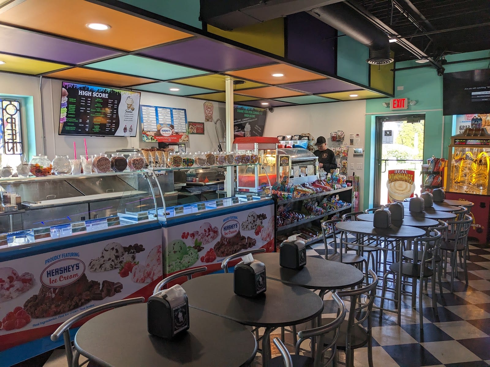 HIGH SCORE Ice Cream & Arcade