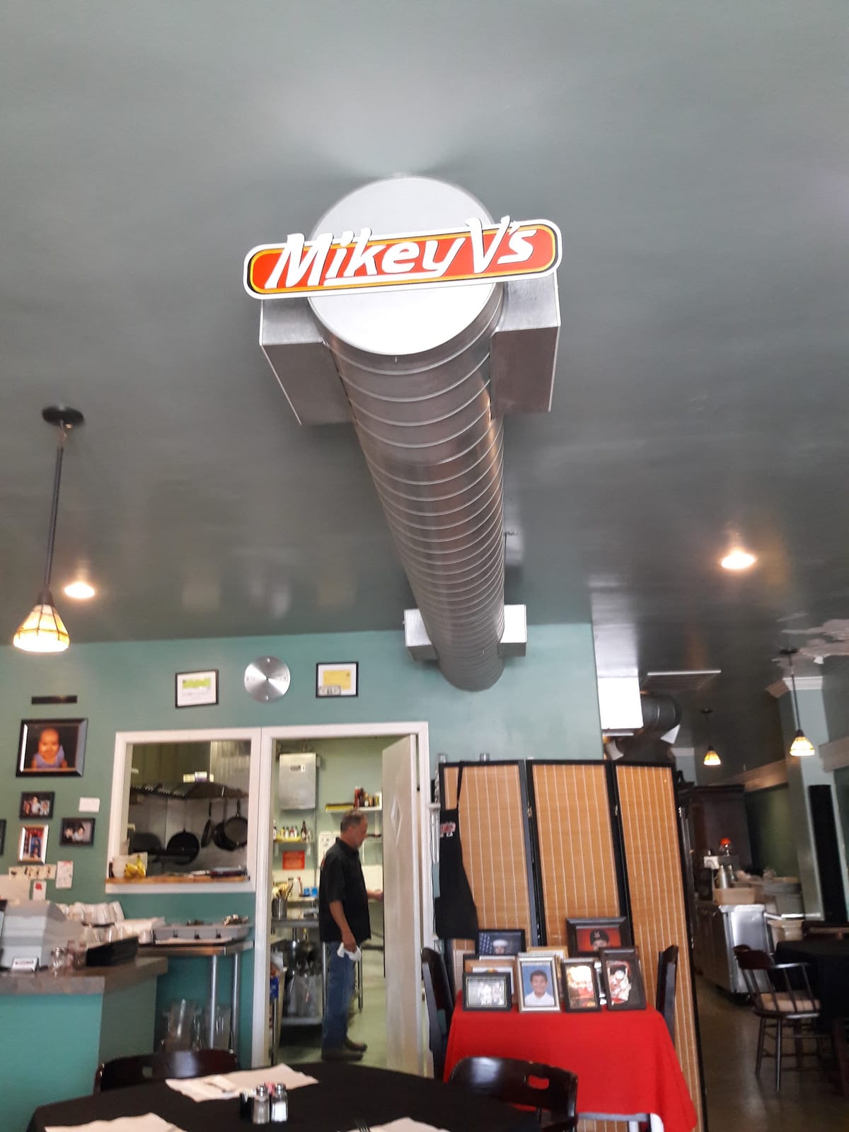 Mikey V's