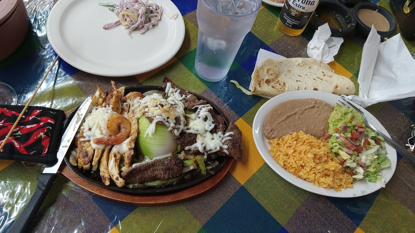 Las Tapatias Mexican Cafe