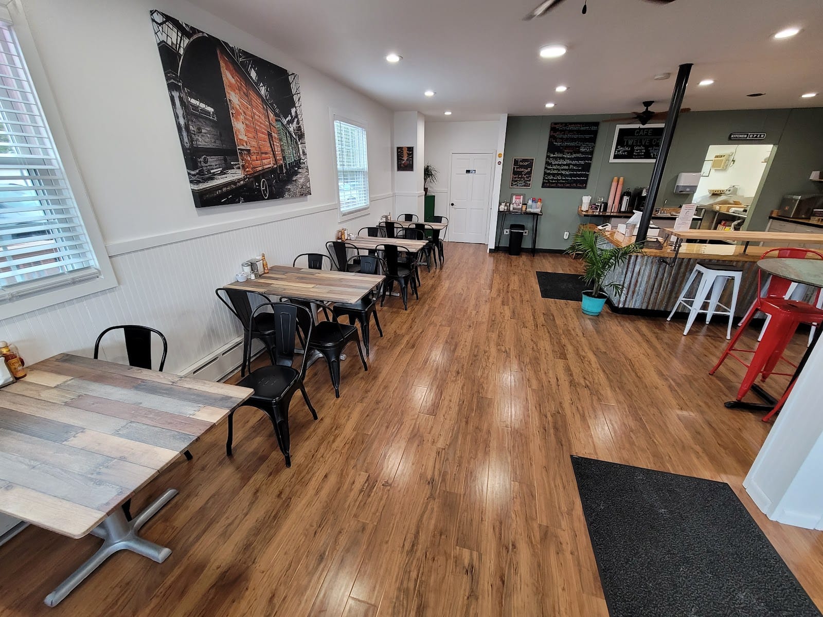 Cafe twelve 04 photo 1