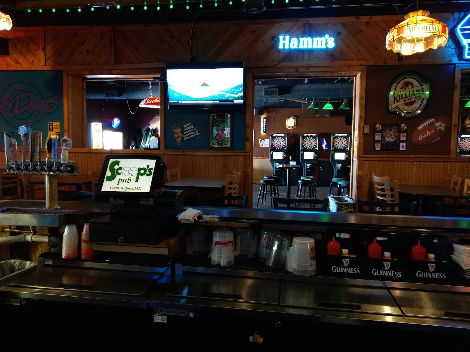 Scoop's Pub