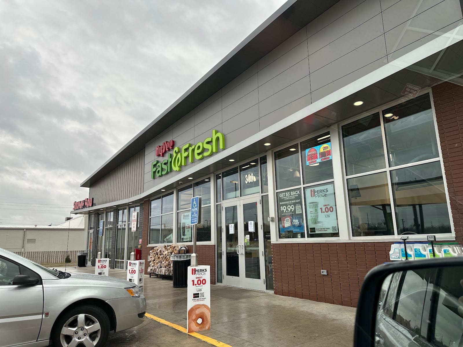 Hy-Vee Fast & Fresh