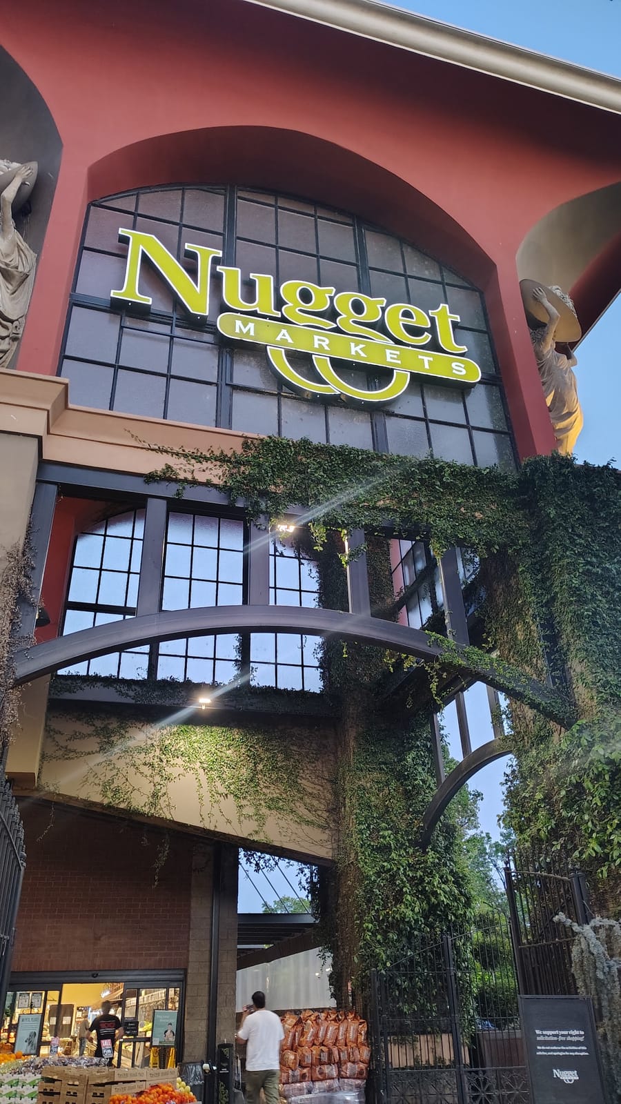 Nugget Market Cafe