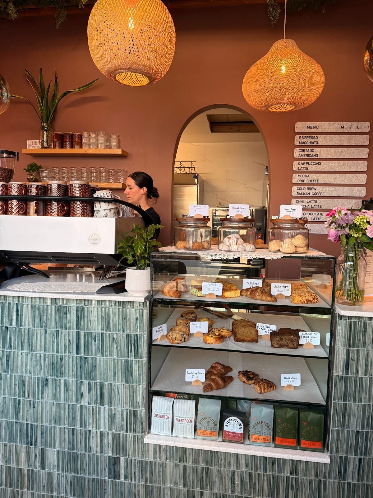 MONTE Café & Bakery