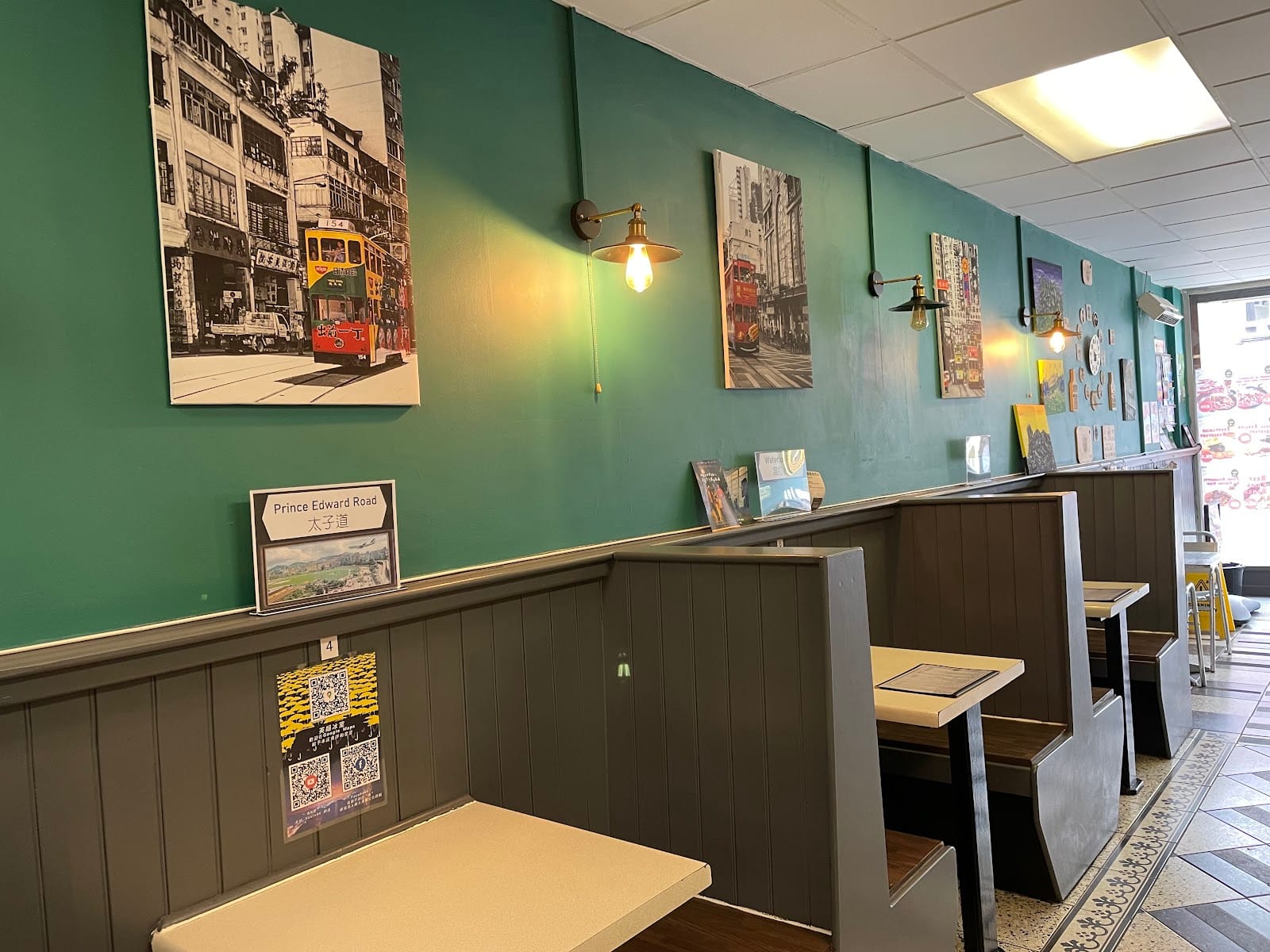 Cafe by HongKongers 英姐冰室