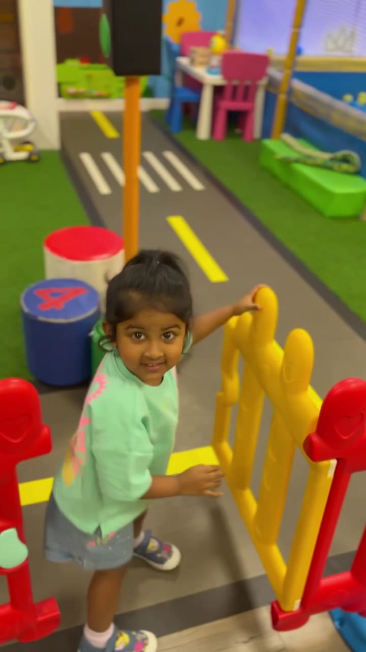 Peakaboo play