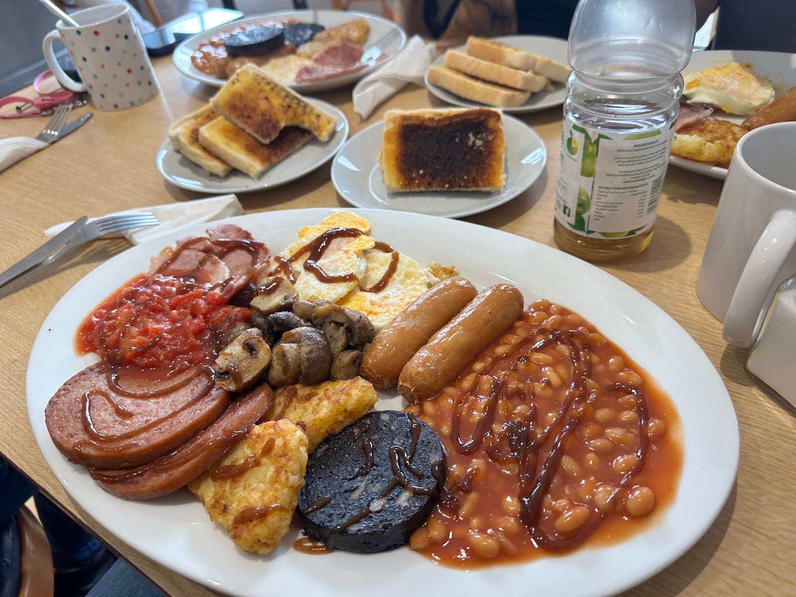 Hel's kitchen cafe & takeaway