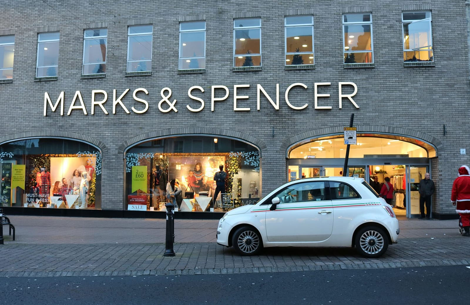 M&S Café photo 2