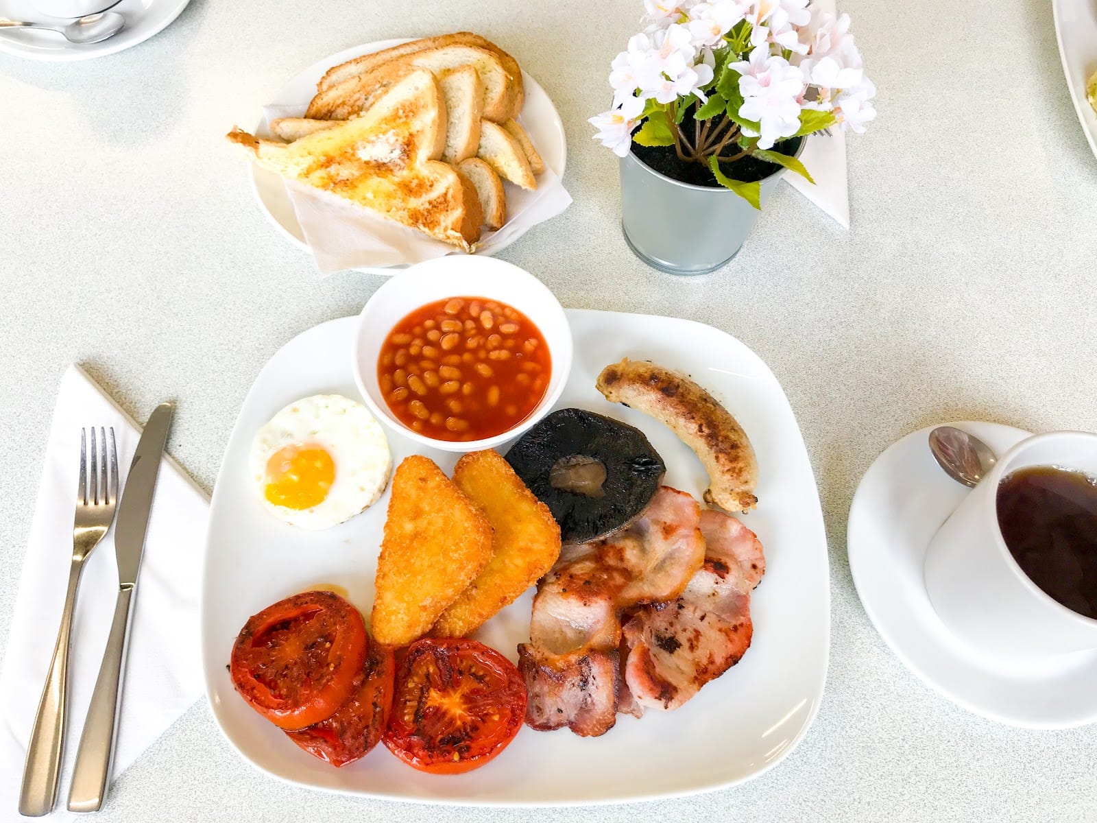 Theo's Cafe and Grill