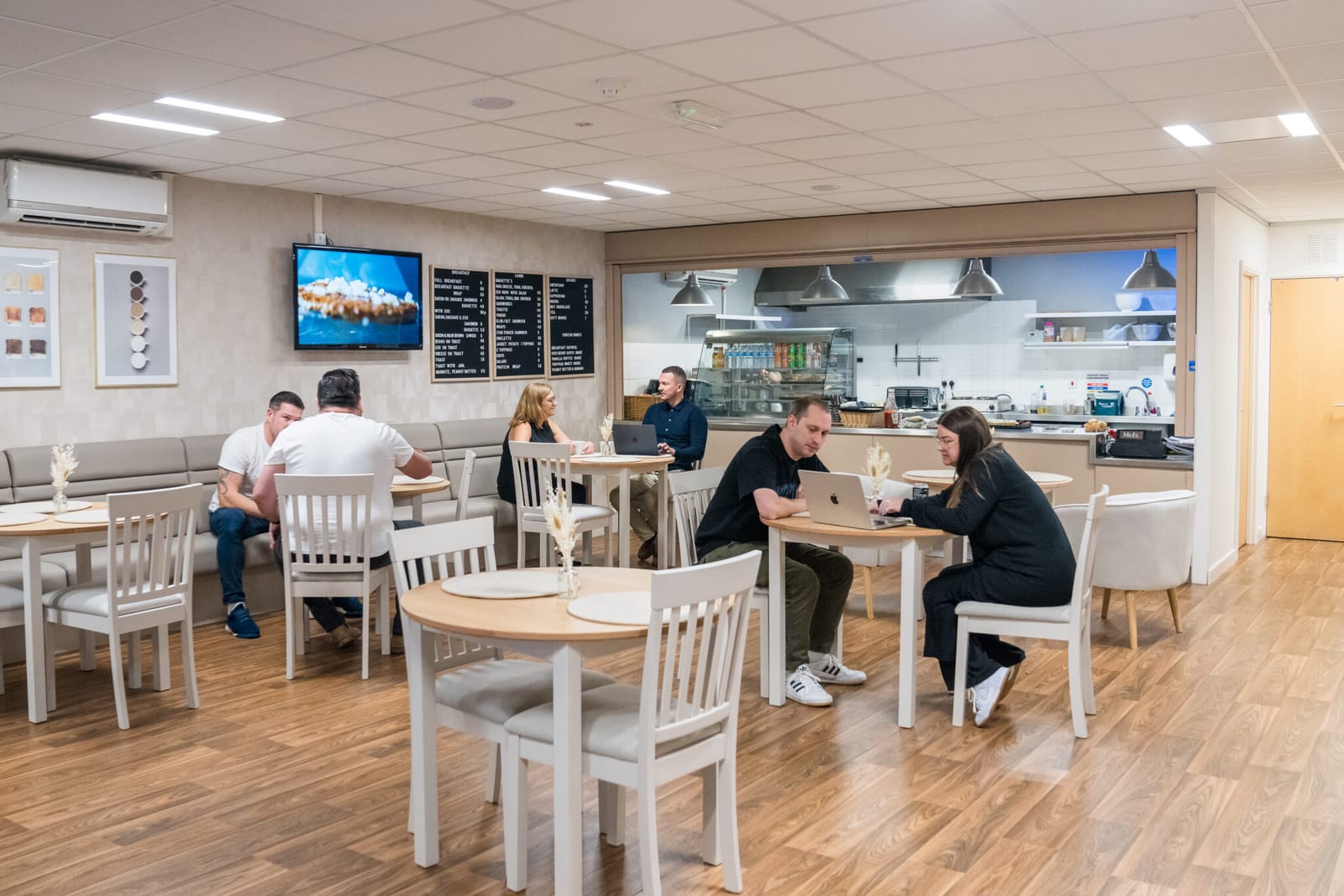 Mels Cafe photo 3