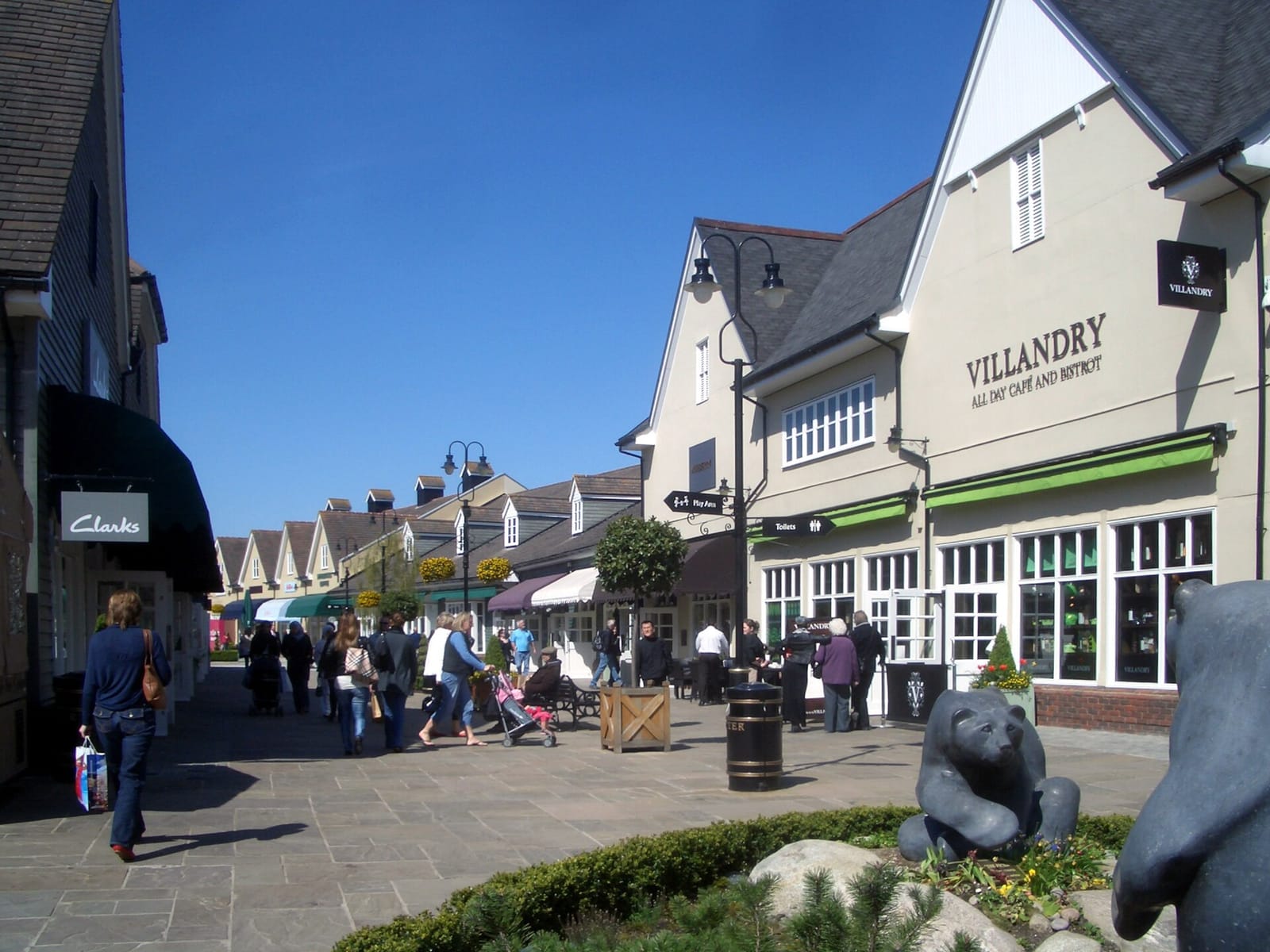 tease Bicester Village photo 2