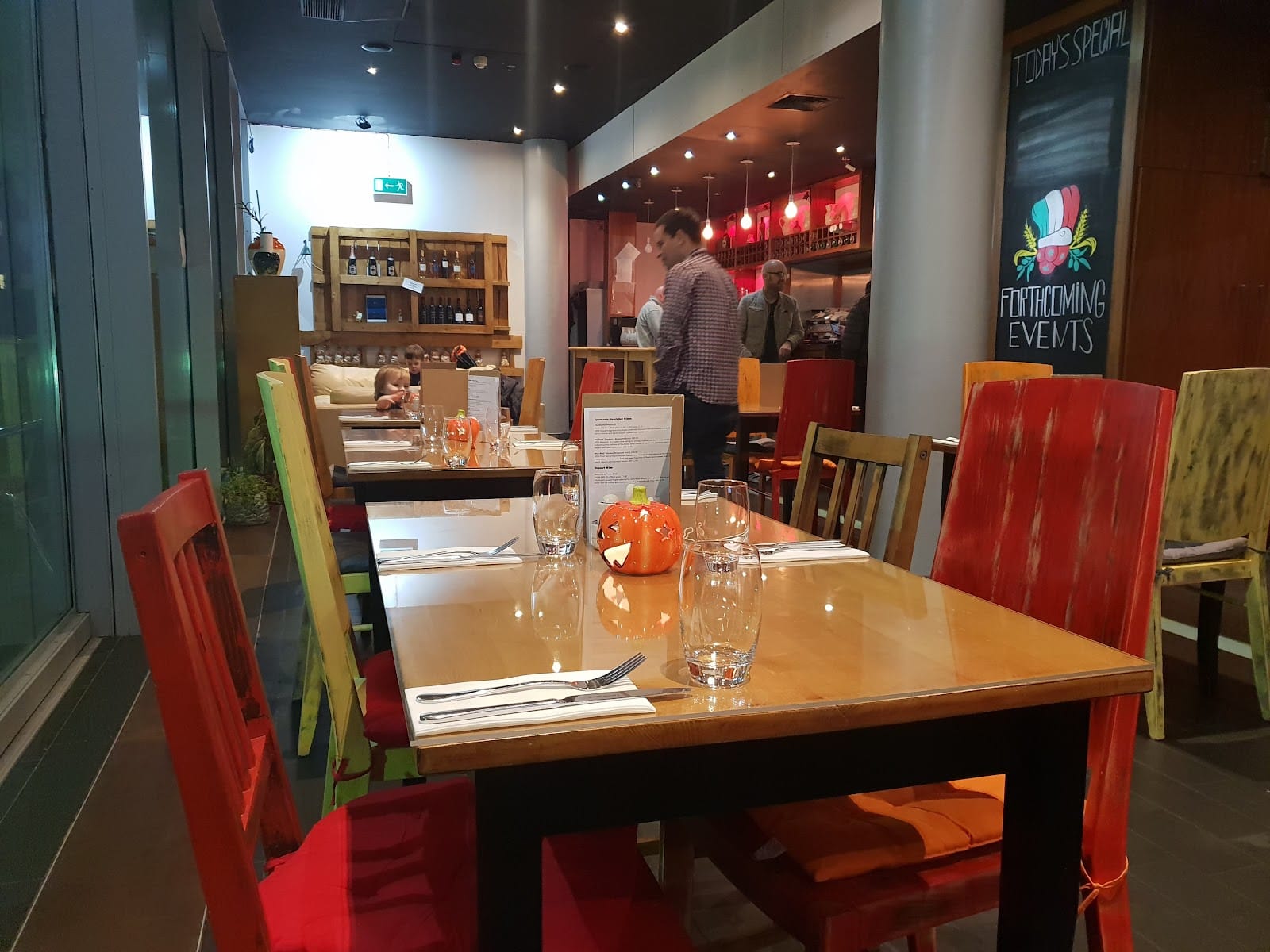 Alla Salute! Trattoria - Pizzeria - Social