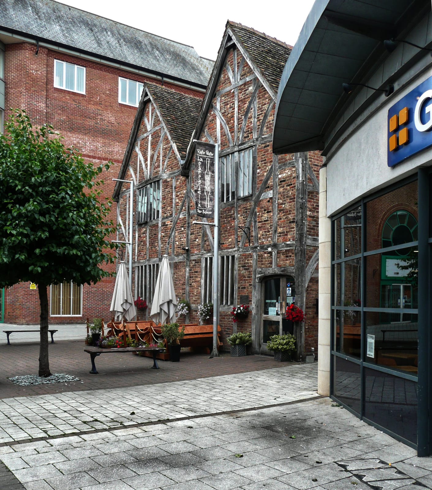 Cafe Noglish photo 2