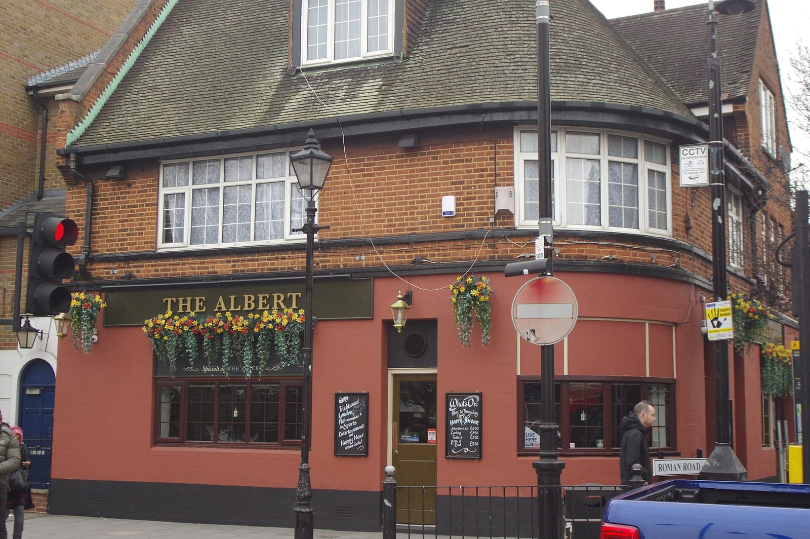 Cafe Rosh Roman Road photo 4