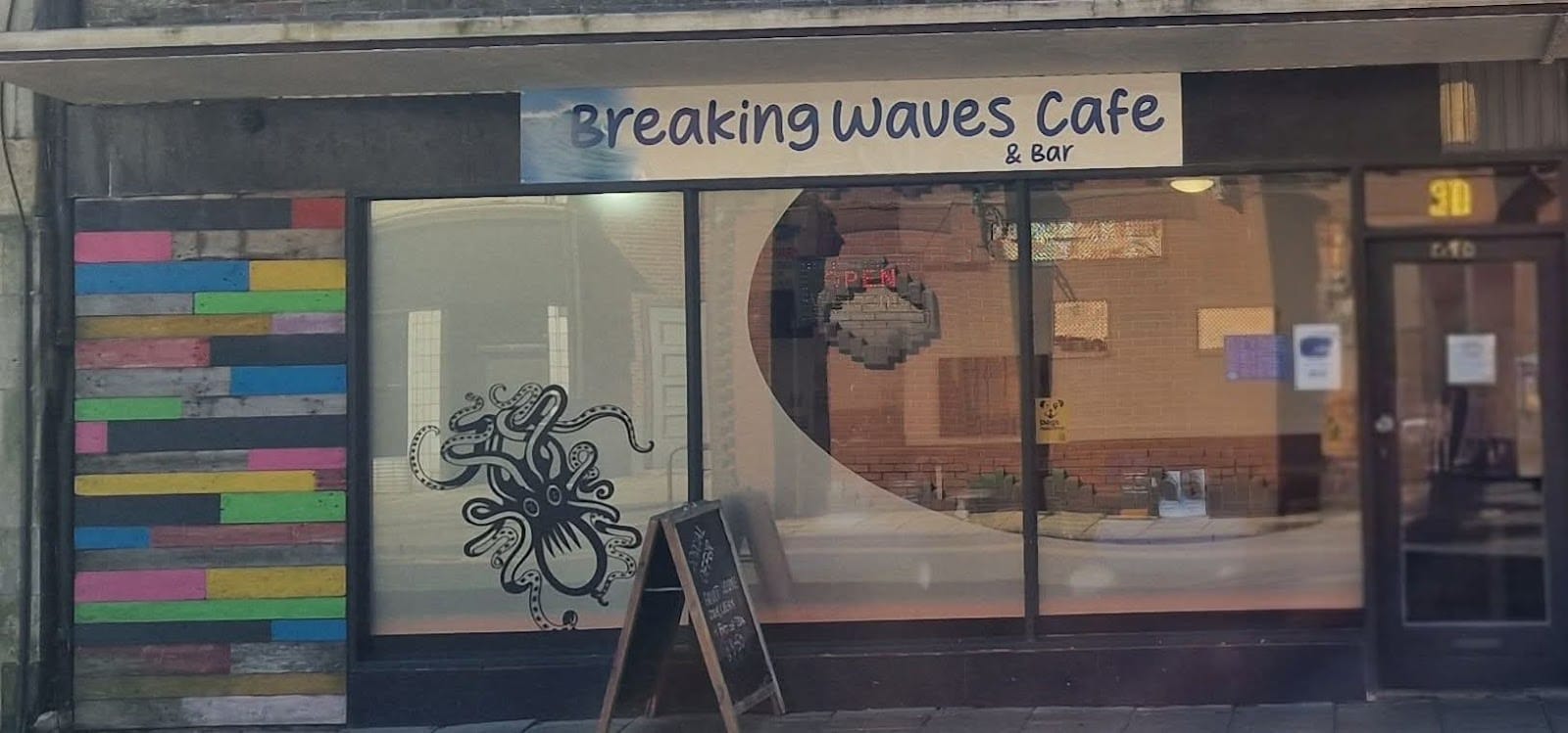 Breaking waves