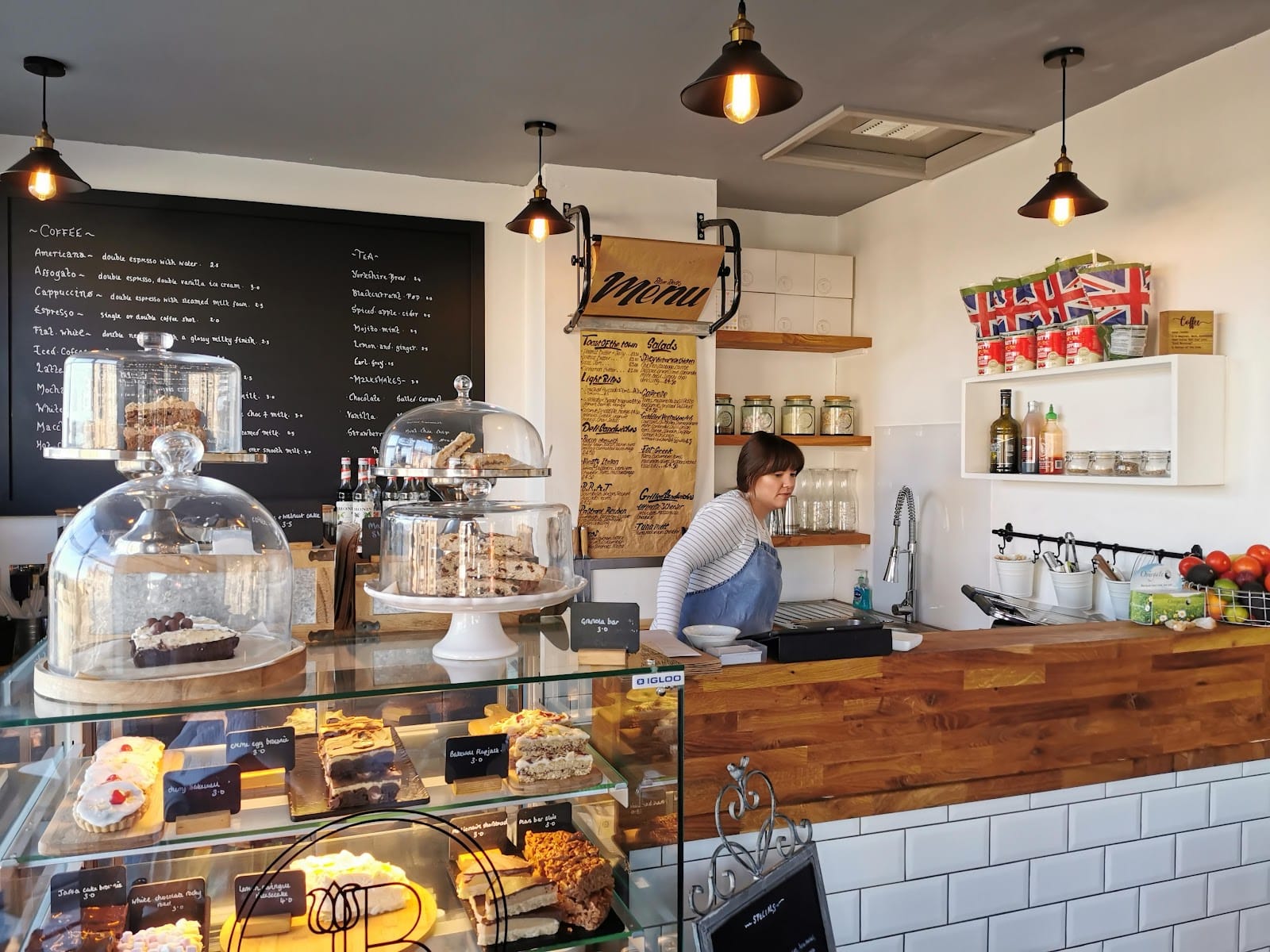 Bluebells Deli Kitchen & Cakerie with catering