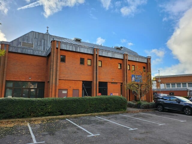 High Cross Church Camberley photo 9
