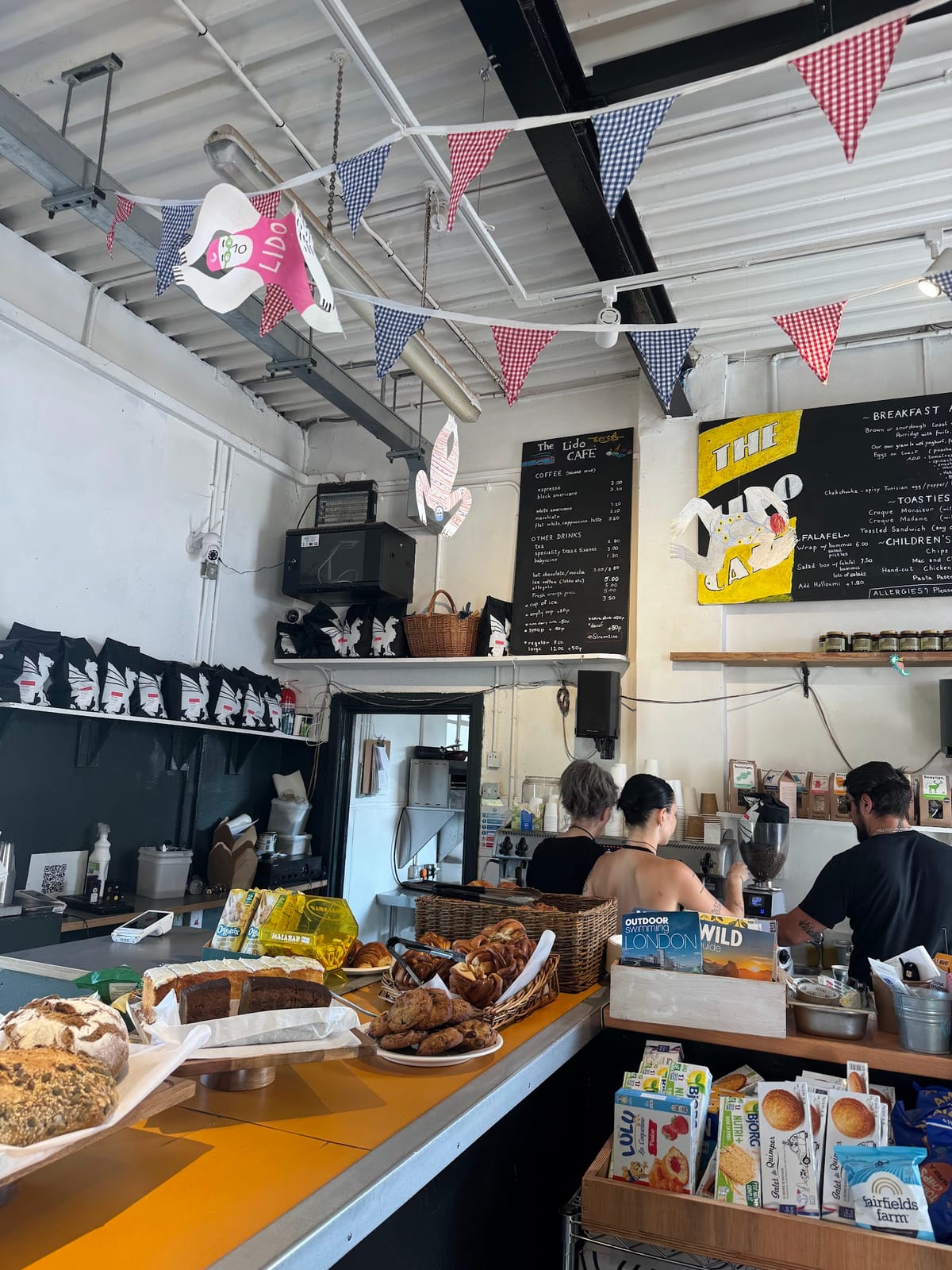 Parliament Hill Fields Lido Café
