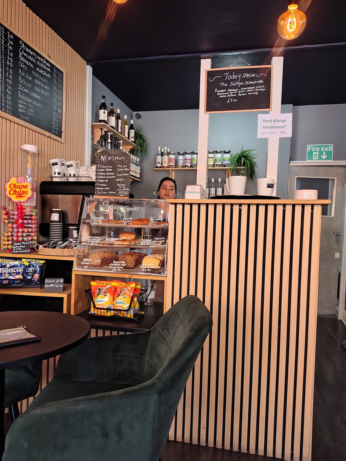 Cafe Lumiere