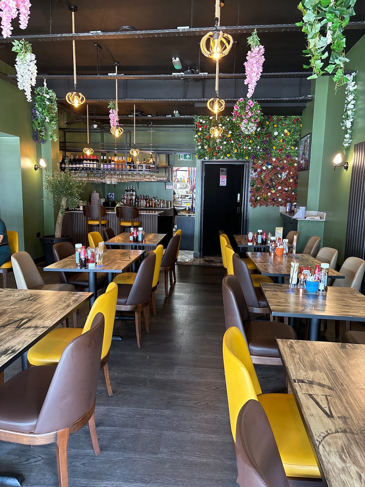 Mimi’s Cafe and Bistro