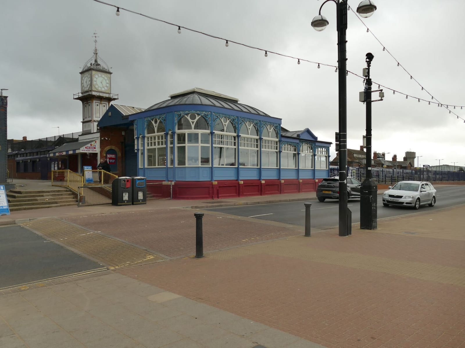 Brown's Café photo 3