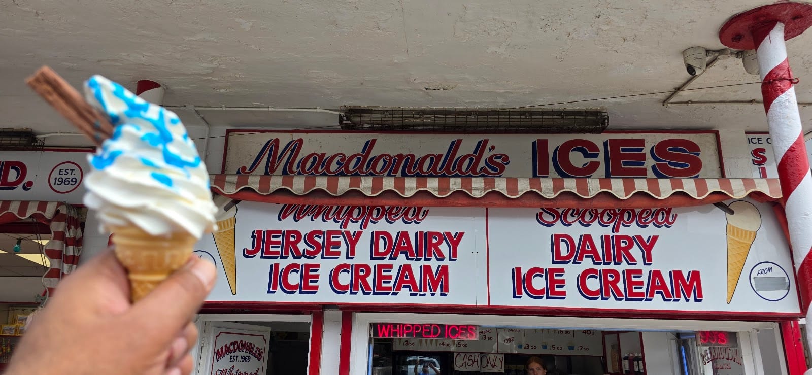 Macdonald's Cafe