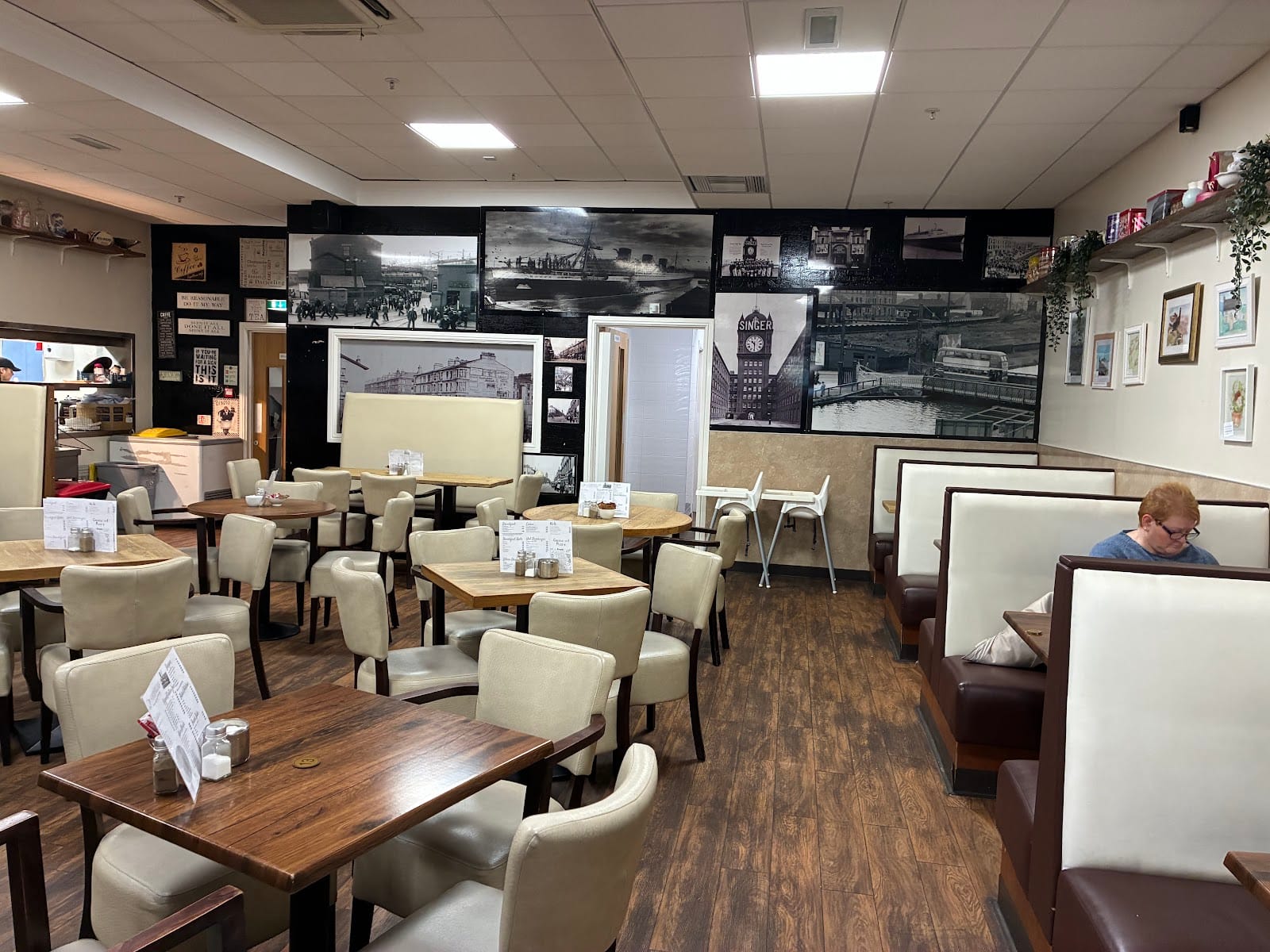 Azzurro Coffee/ Foodfillas