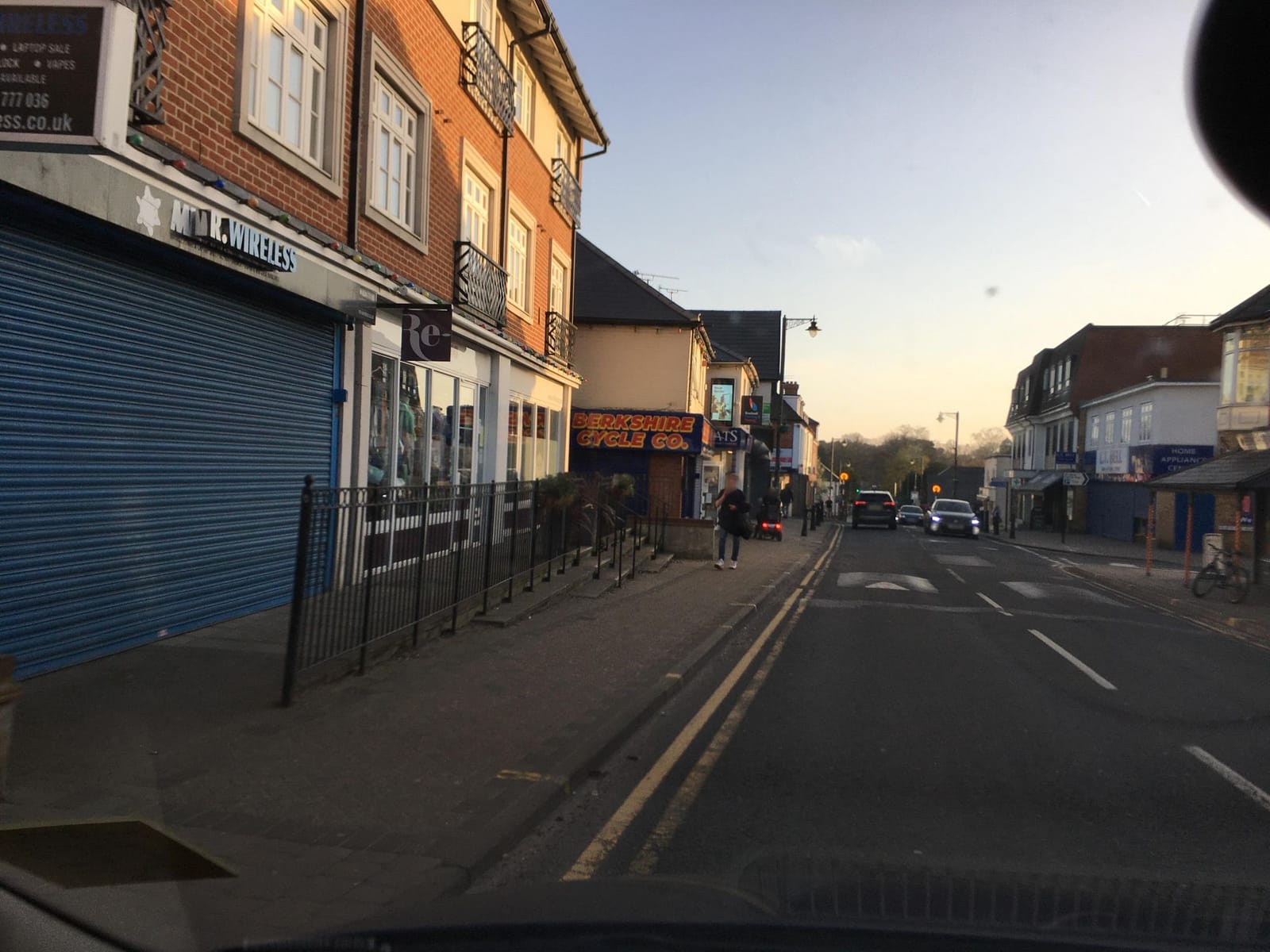 Two Sisters Crowthorne