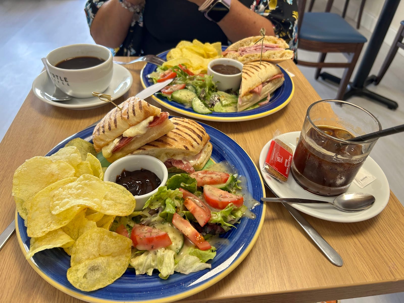 Hola Coffee