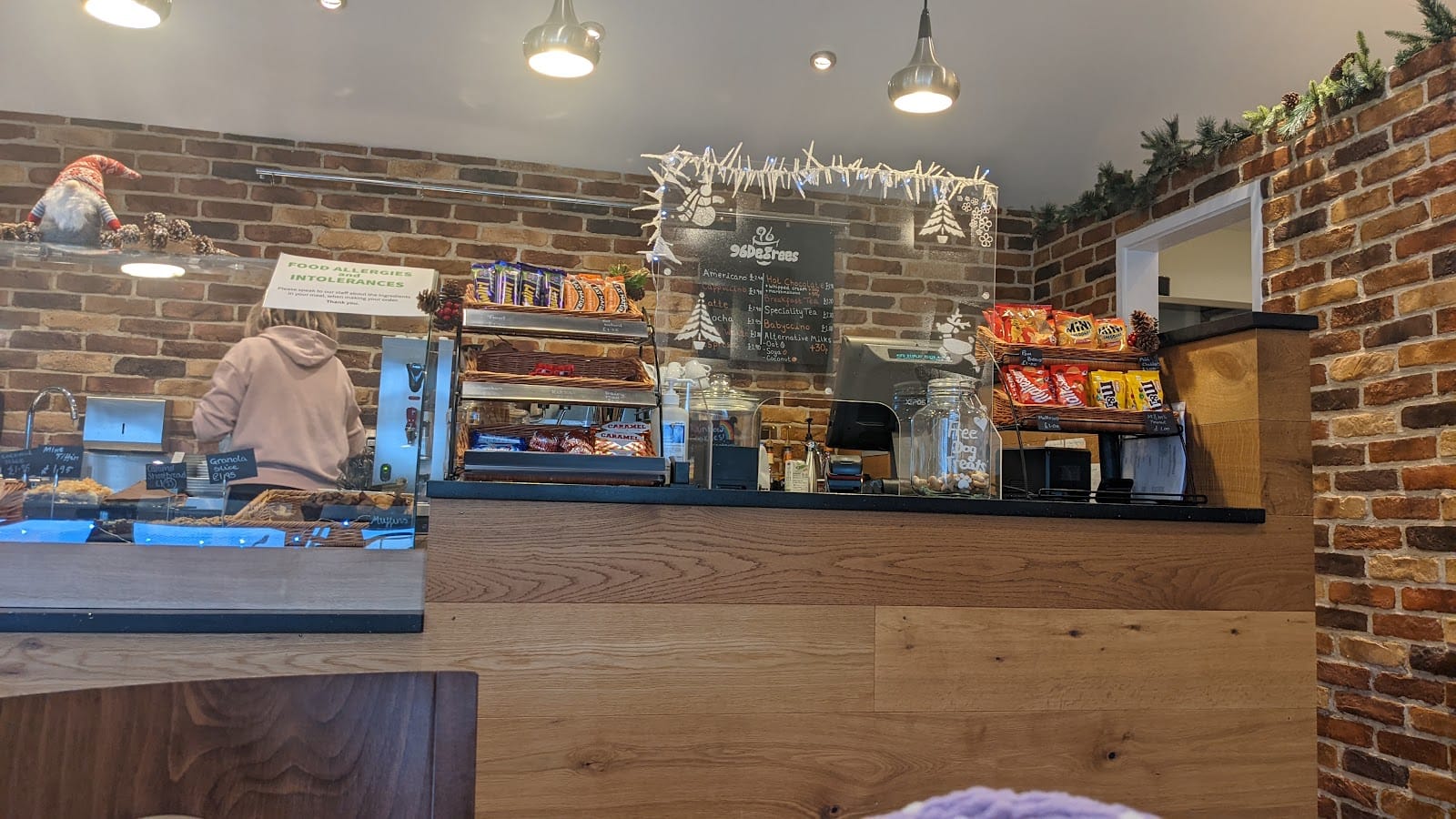 96 Degrees Coffee Shop