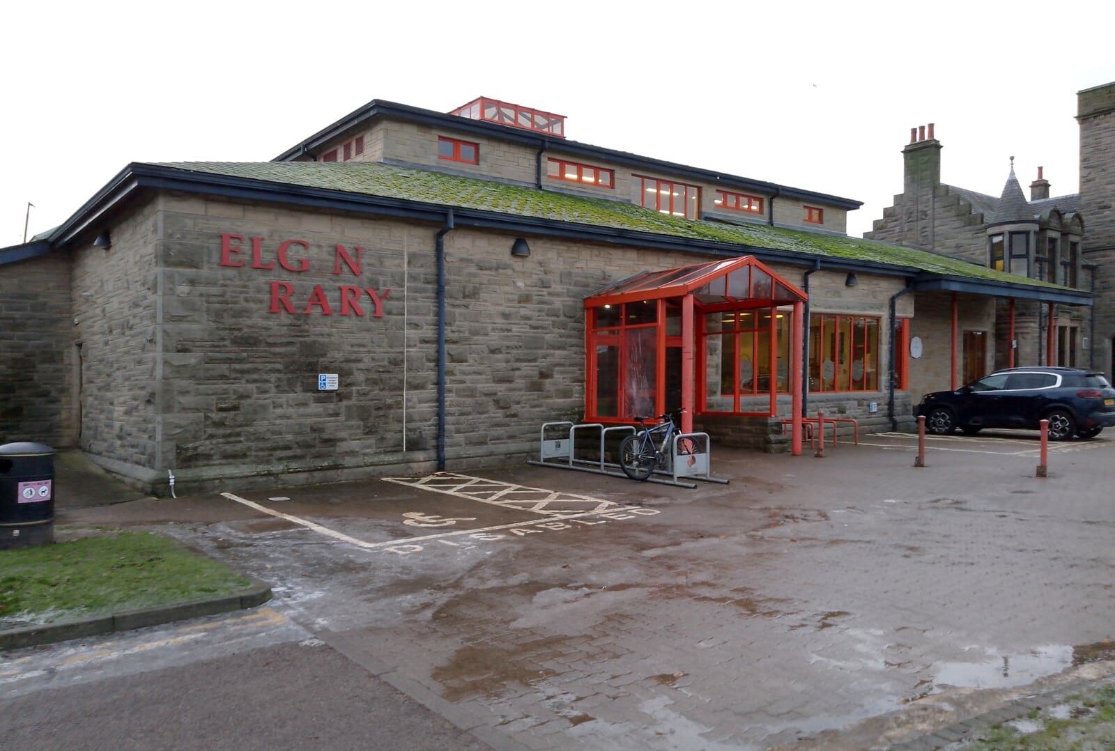MNM's Cafe Elgin photo 5