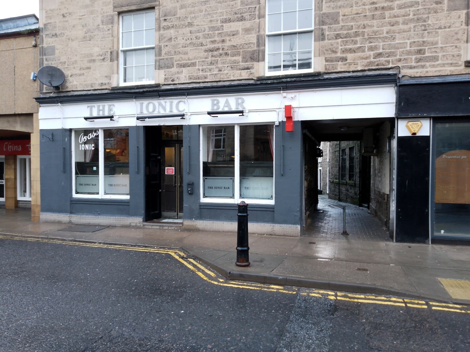 Moonstone CBD and Healing Lounge photo 4