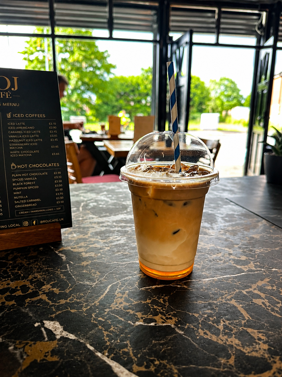 ROJ CAFE & BRUNCH