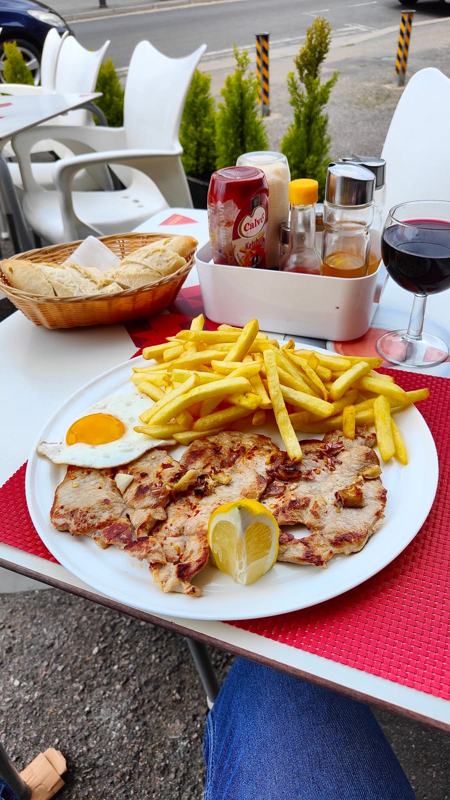 Gigi's Café Bar
