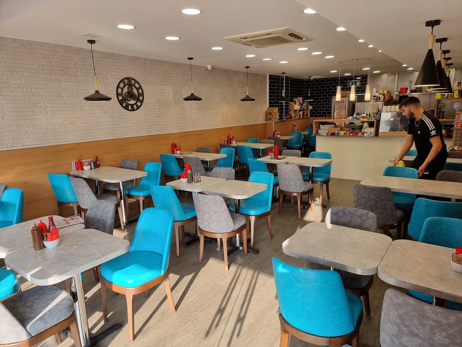 Ashtead Cafe & Desserts