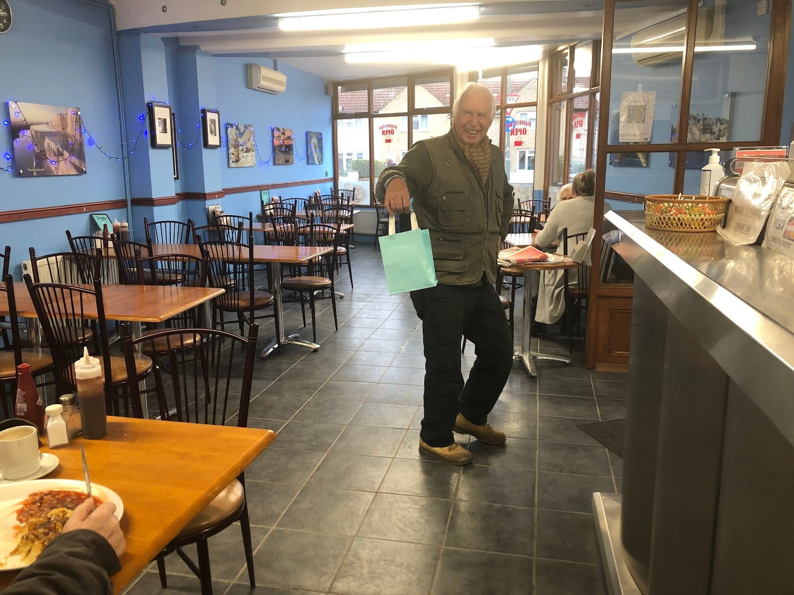 Friendly Café