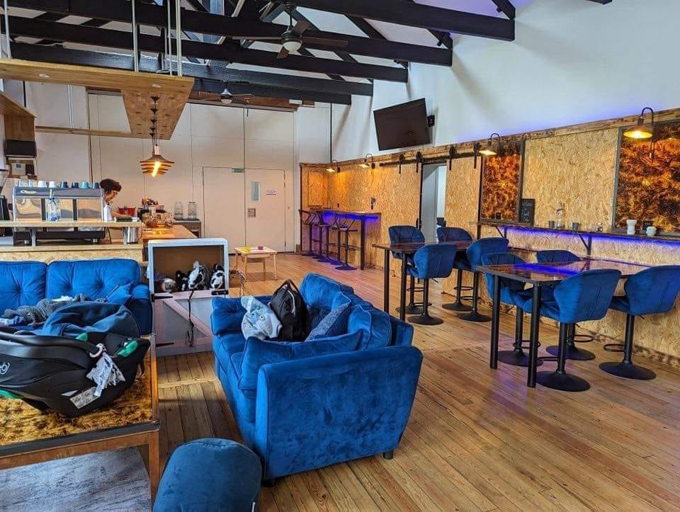 Dwell Cafe