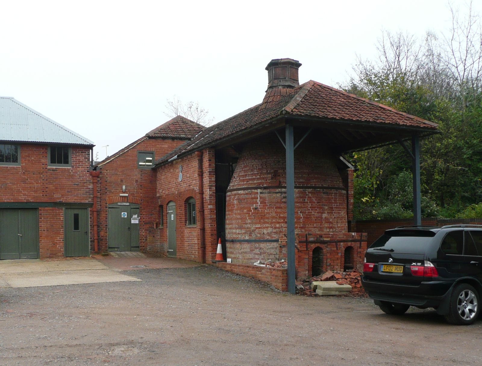The Farnham Pottery